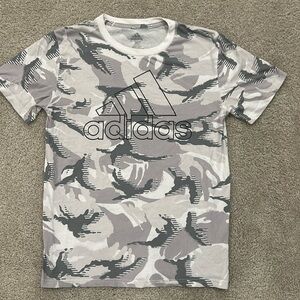 Adidas Boys camo t-shirt white Size 14/16 L